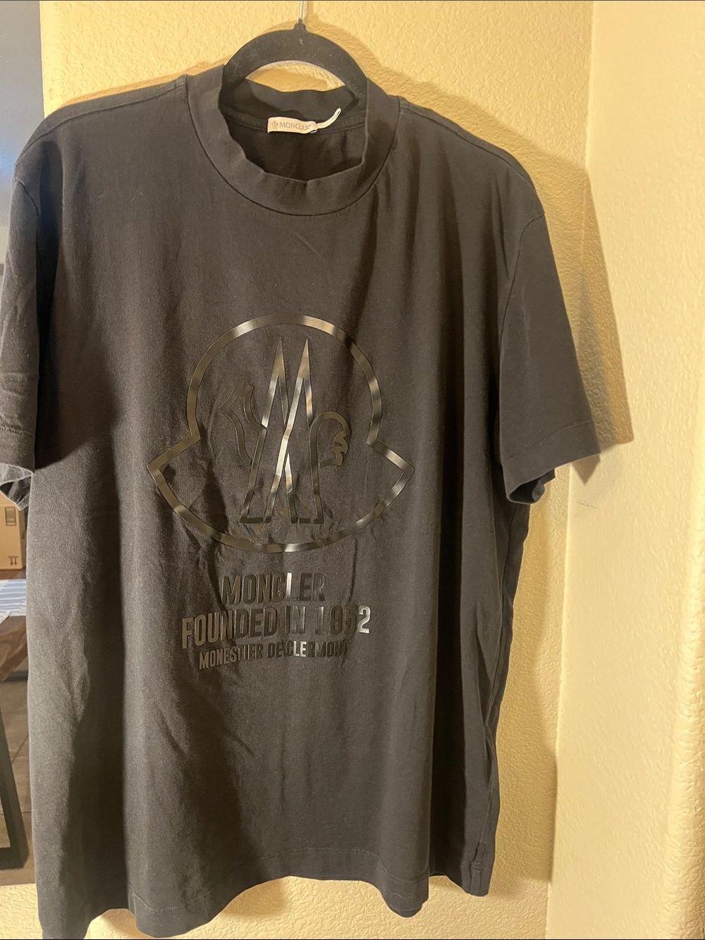 Moncler Black Short-Sleeve T-Shirt with Gloss Logo